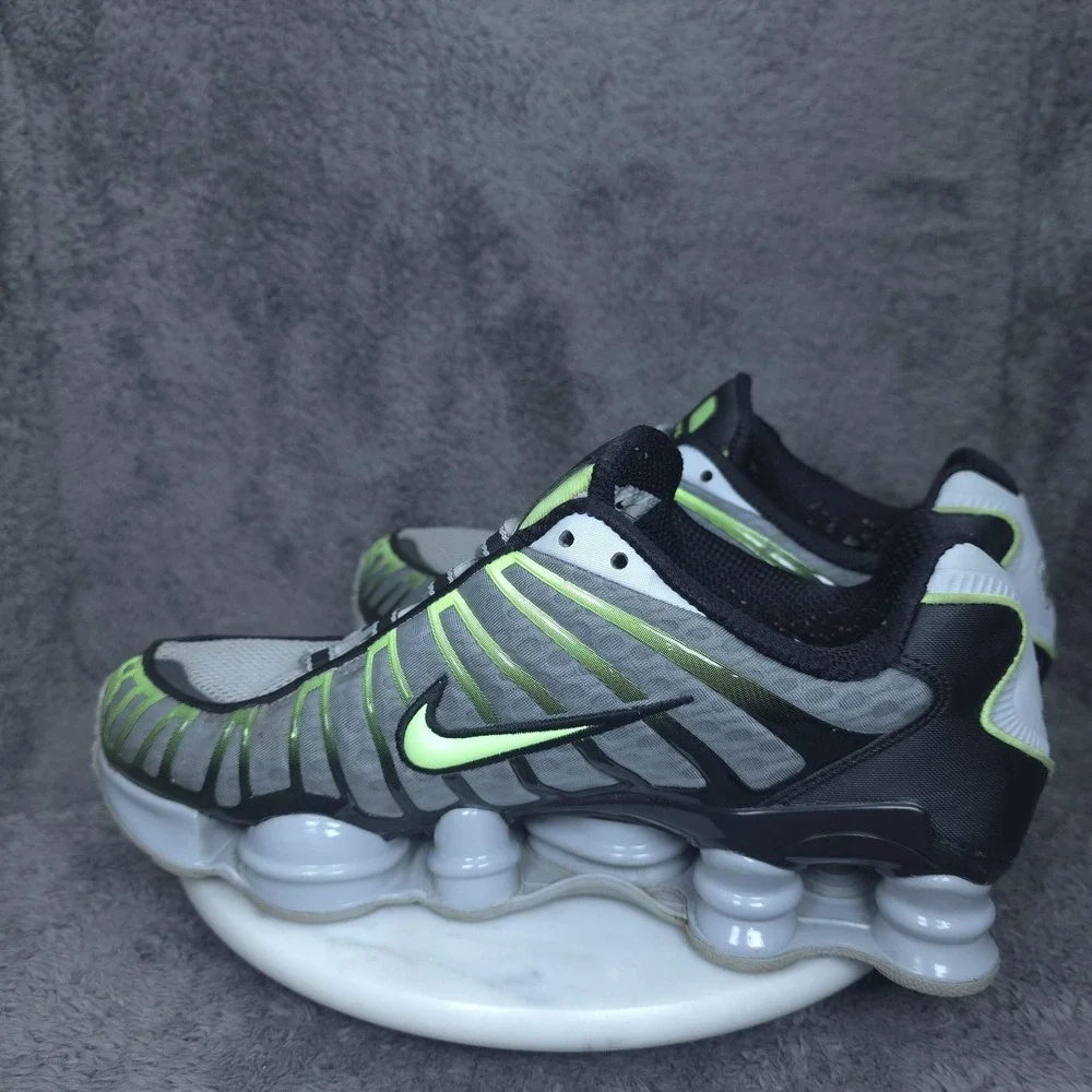 Nike shox shoes